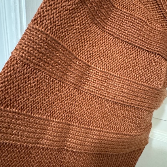 Cropped cowl neck sweater - Picture 4 of 5